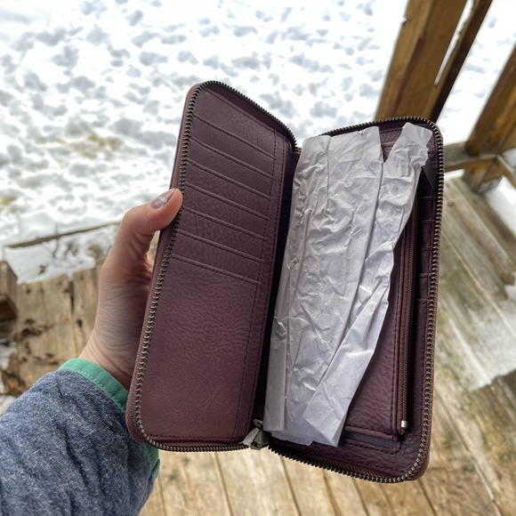 Matt & Nat Wallet - Picture 4 of 7